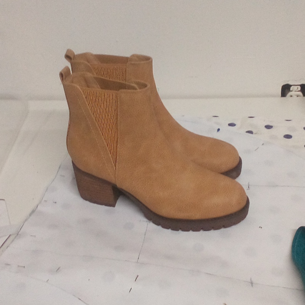 Women's boots